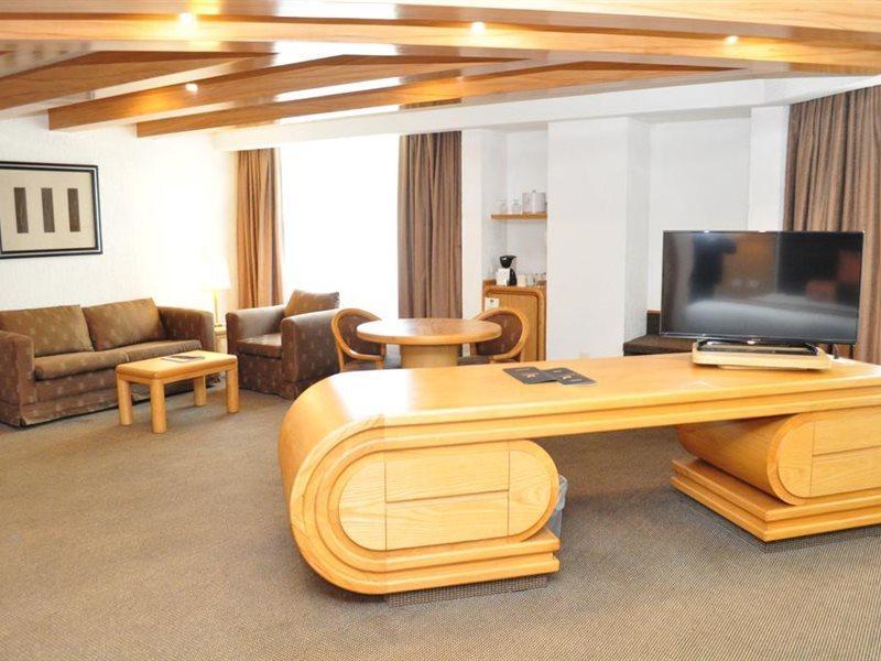 Royal Pedregal Hotel เม็กซิโกซิตี้ ภายนอก รูปภาพ Office of the Prime Minister
