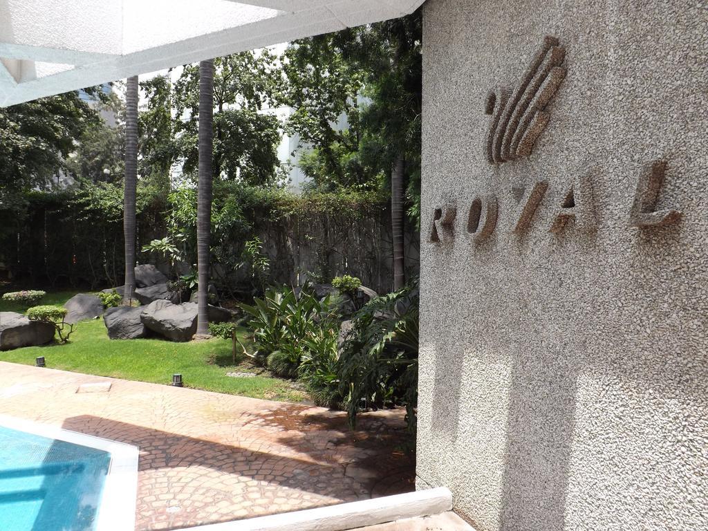Royal Pedregal Hotel เม็กซิโกซิตี้ ภายนอก รูปภาพ The entrance of the hotel