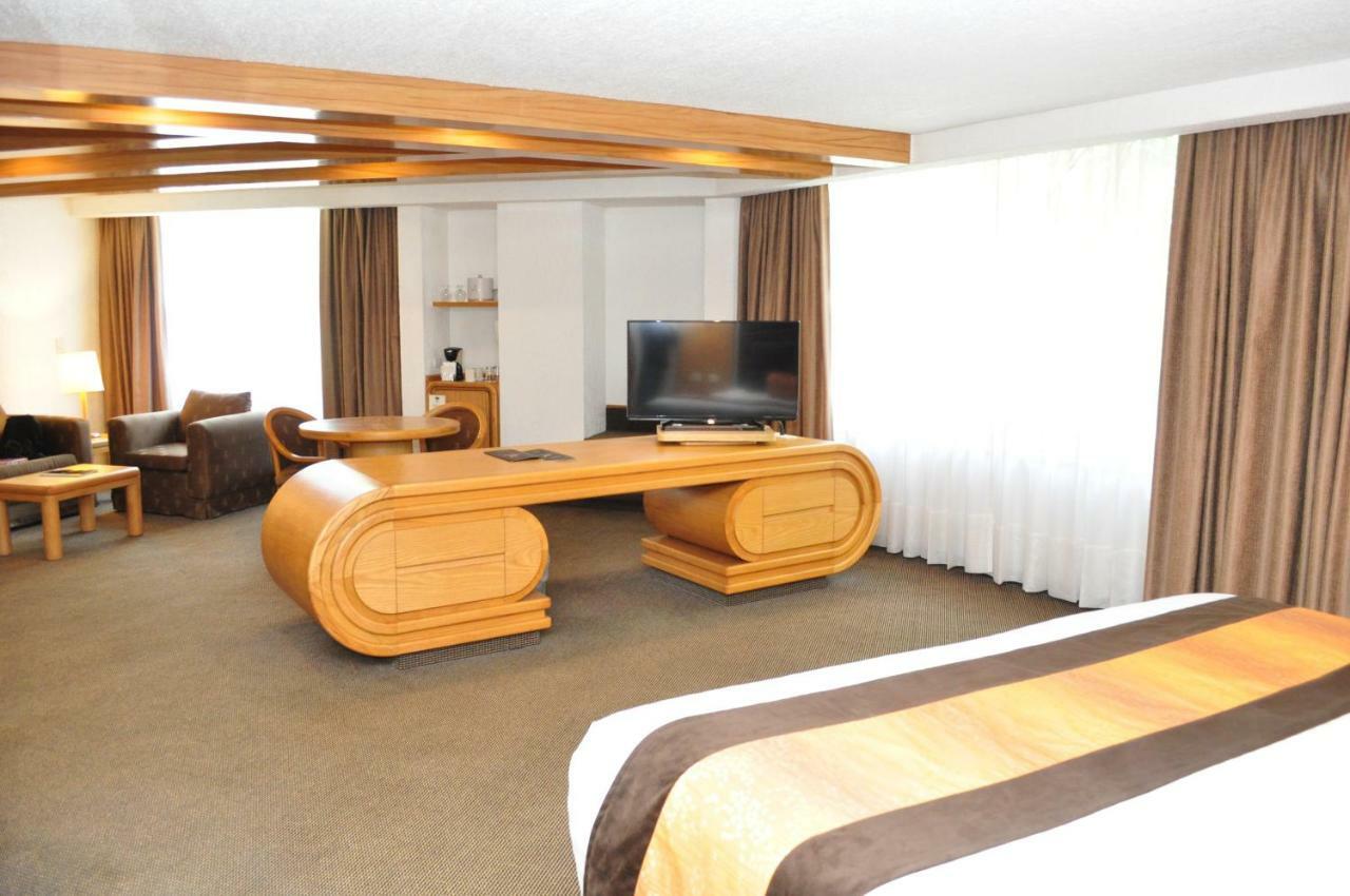 Royal Pedregal Hotel เม็กซิโกซิตี้ ภายนอก รูปภาพ