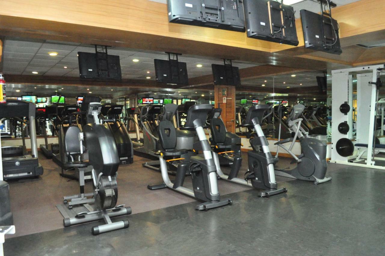 Royal Pedregal Hotel เม็กซิโกซิตี้ ภายนอก รูปภาพ A row of ellipticals